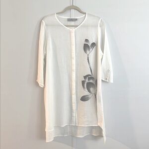 Cheyenne Cream Linen Tunic 3/4 Sleeves with Black Floral Design S/M